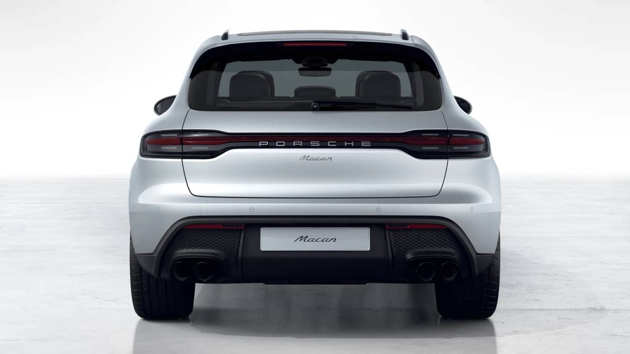 2026 Porsche Macan T photo 8