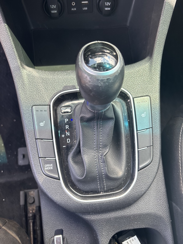 2018 Hyundai Elantra GT Base photo 21