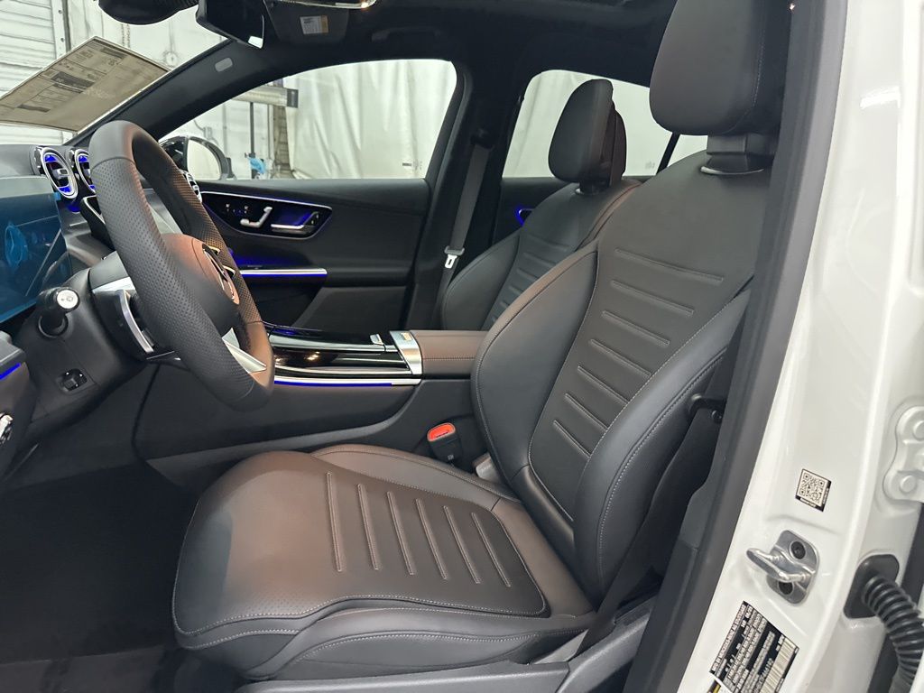 2026 Mercedes Benz GLC 300 4MATIC photo 13