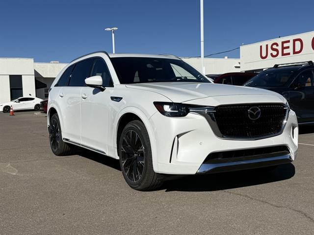 2025 Mazda CX-90 Premium Package's photo
