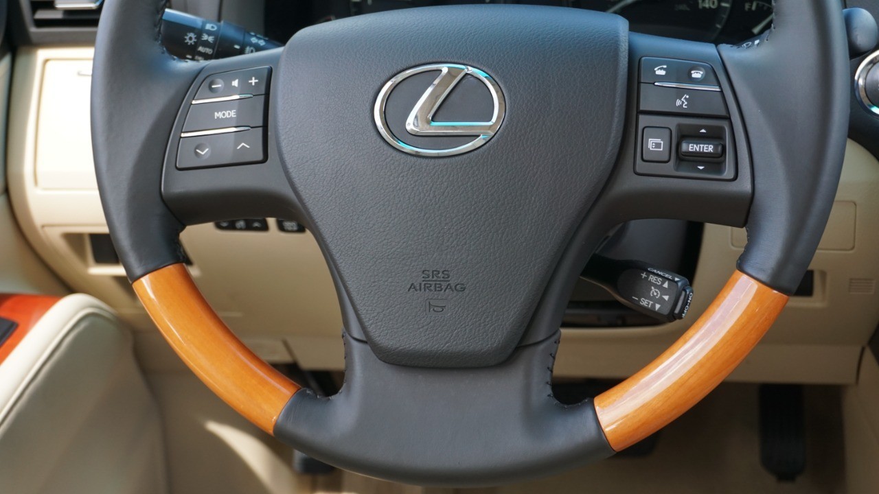 2011 Lexus RX 350 photo 25