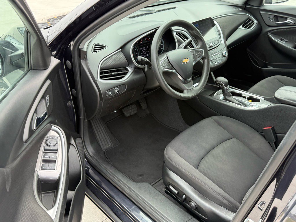 2023 Chevrolet Malibu 1LT photo 9