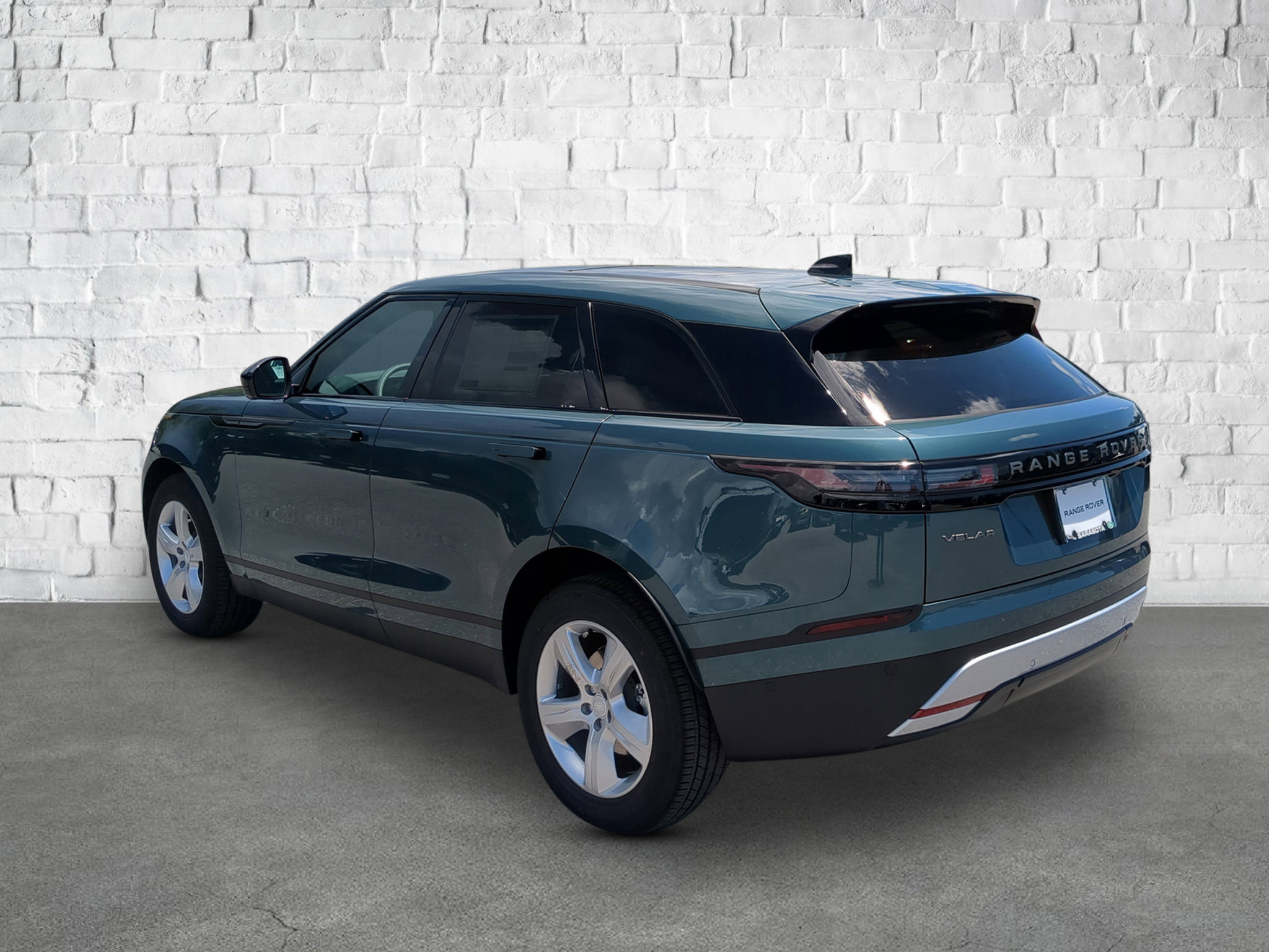2026 Land Rover Range Rover Velar S photo 4
