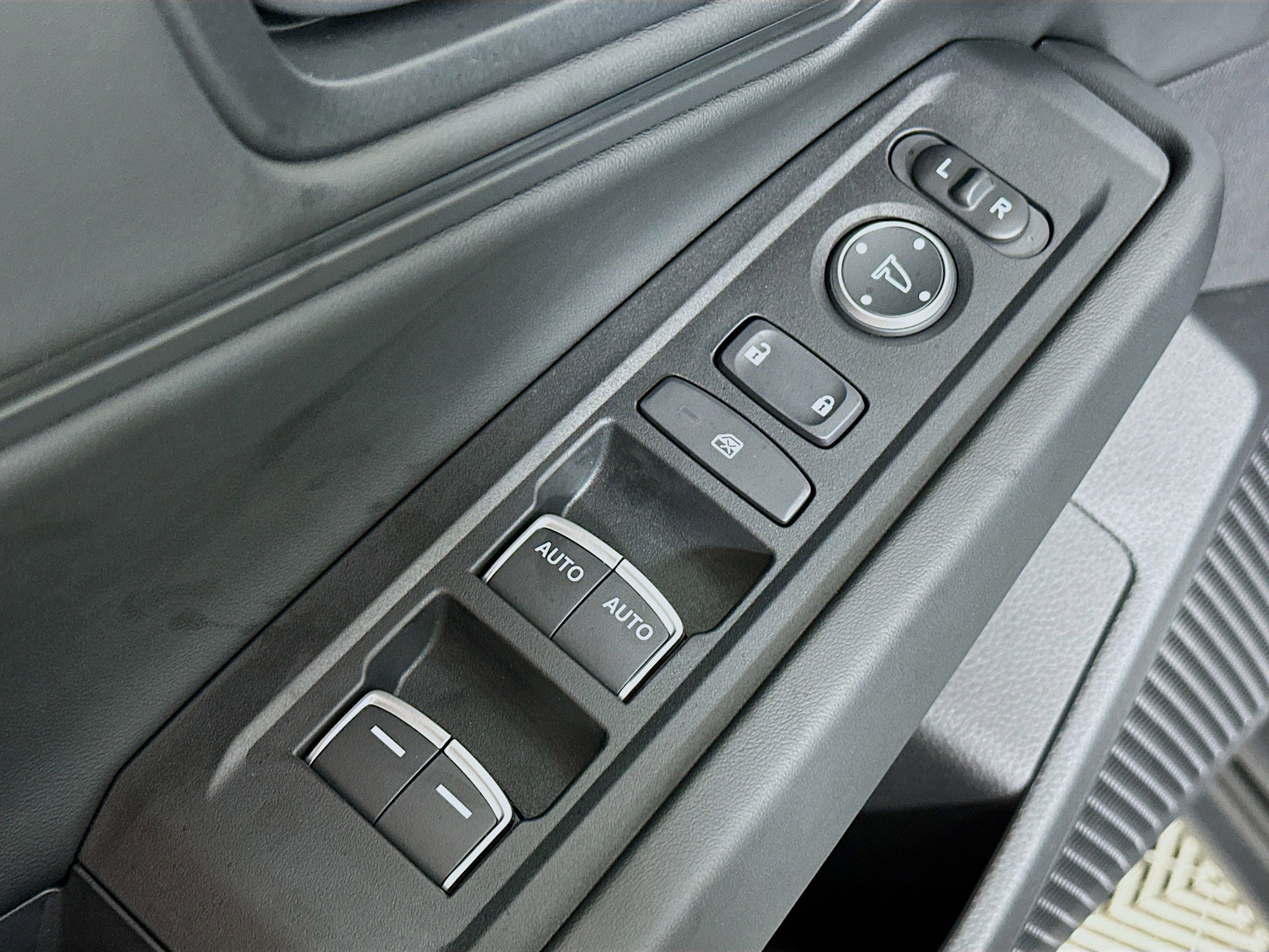 2025 Honda Accord 1.5T SE photo 14