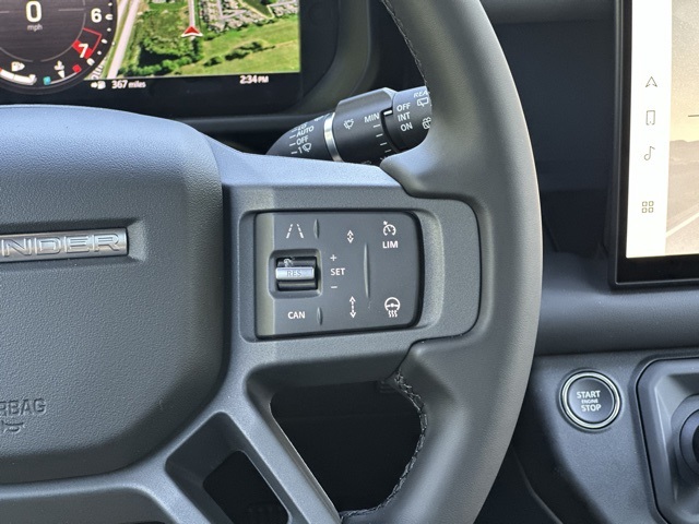 2025 Land Rover Defender 130 X-Dynamic SE photo 28