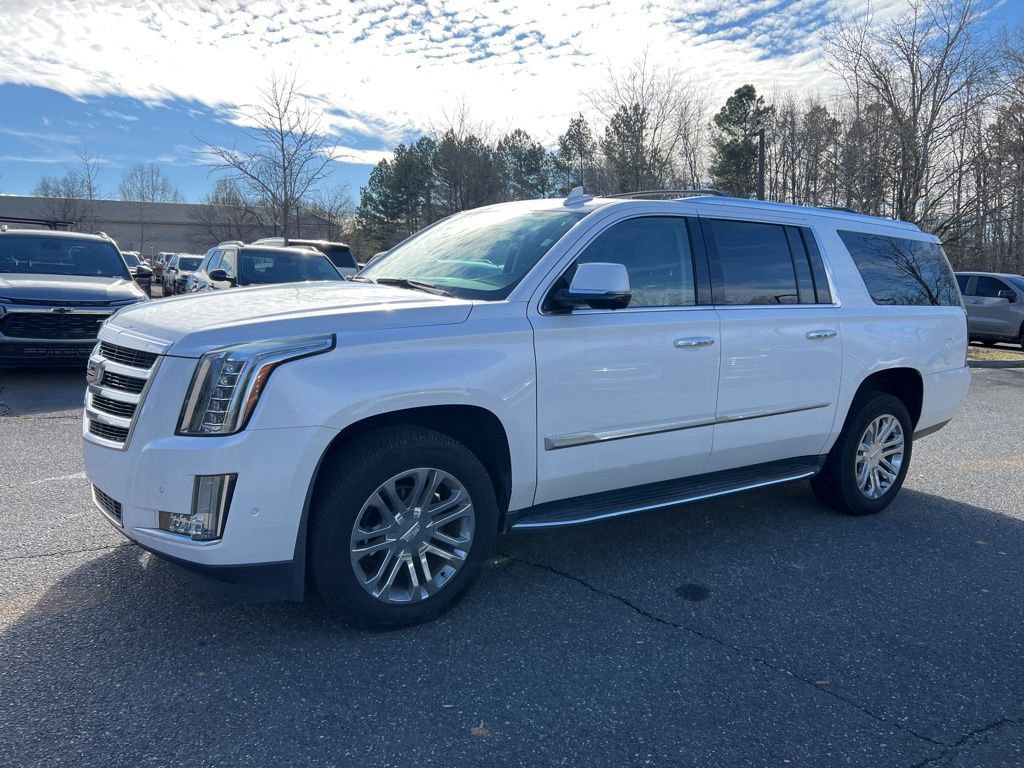 2020 Cadillac Escalade ESV Base's photo