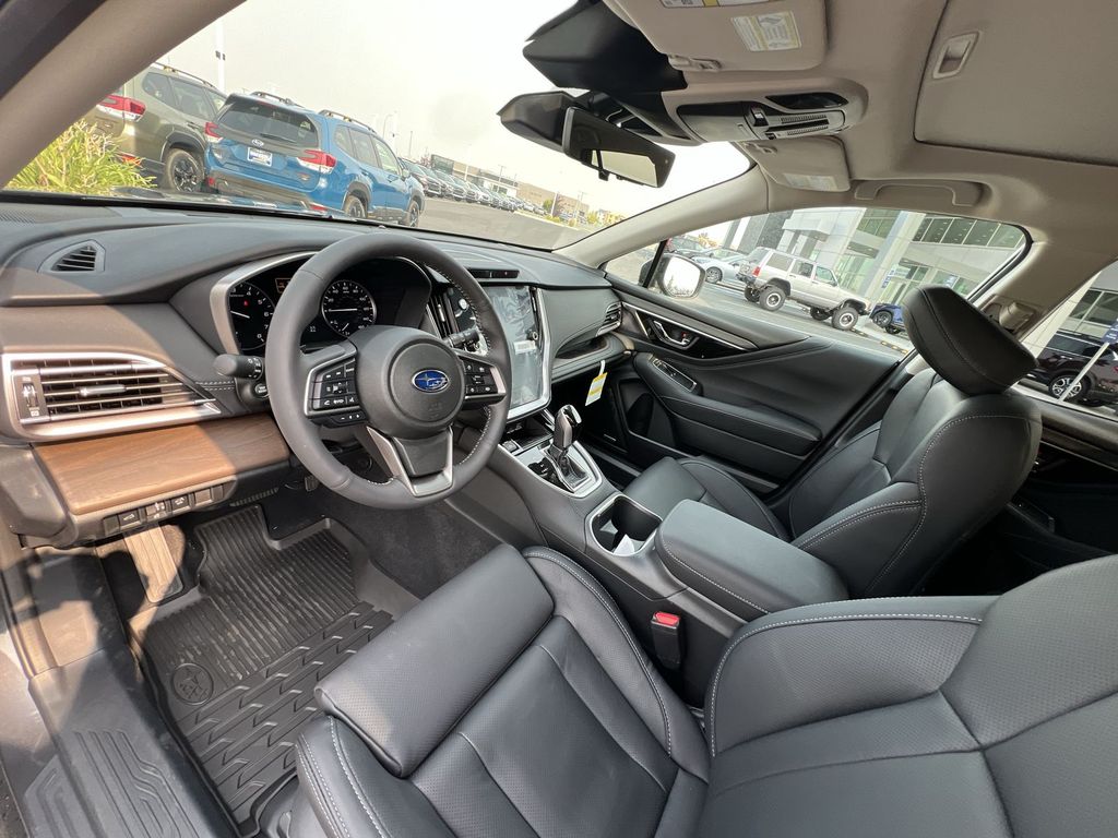 2025 Subaru Outback Touring XT photo 10