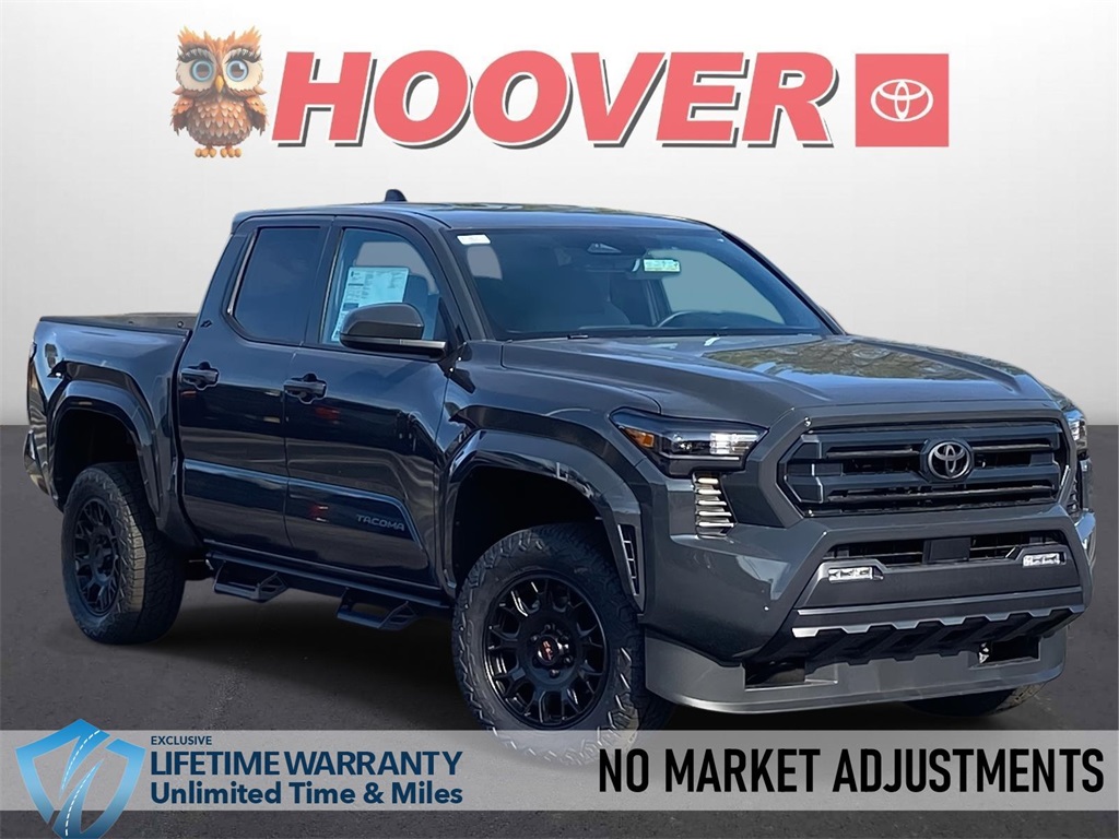 2025 Toyota Tacoma SR5's photo