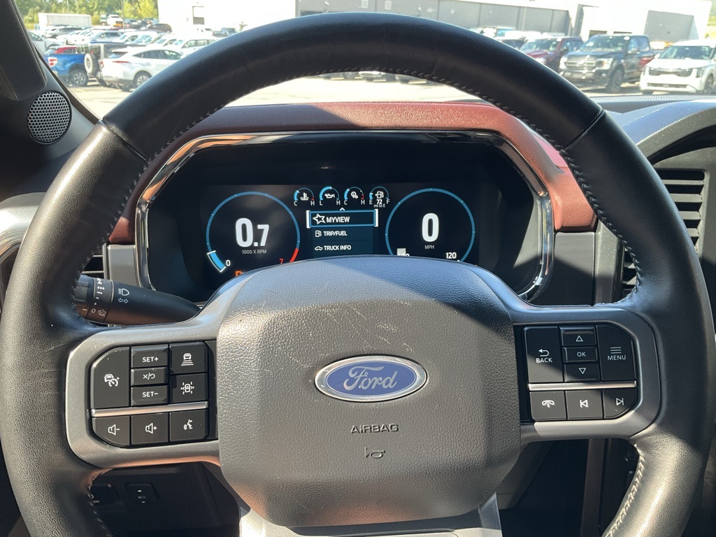 2023 Ford F-150 Lariat photo 11