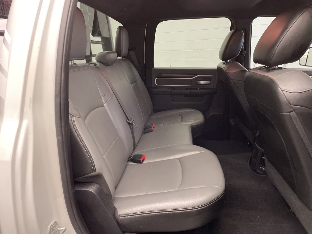 2022 Ram 3500 SLT photo 22