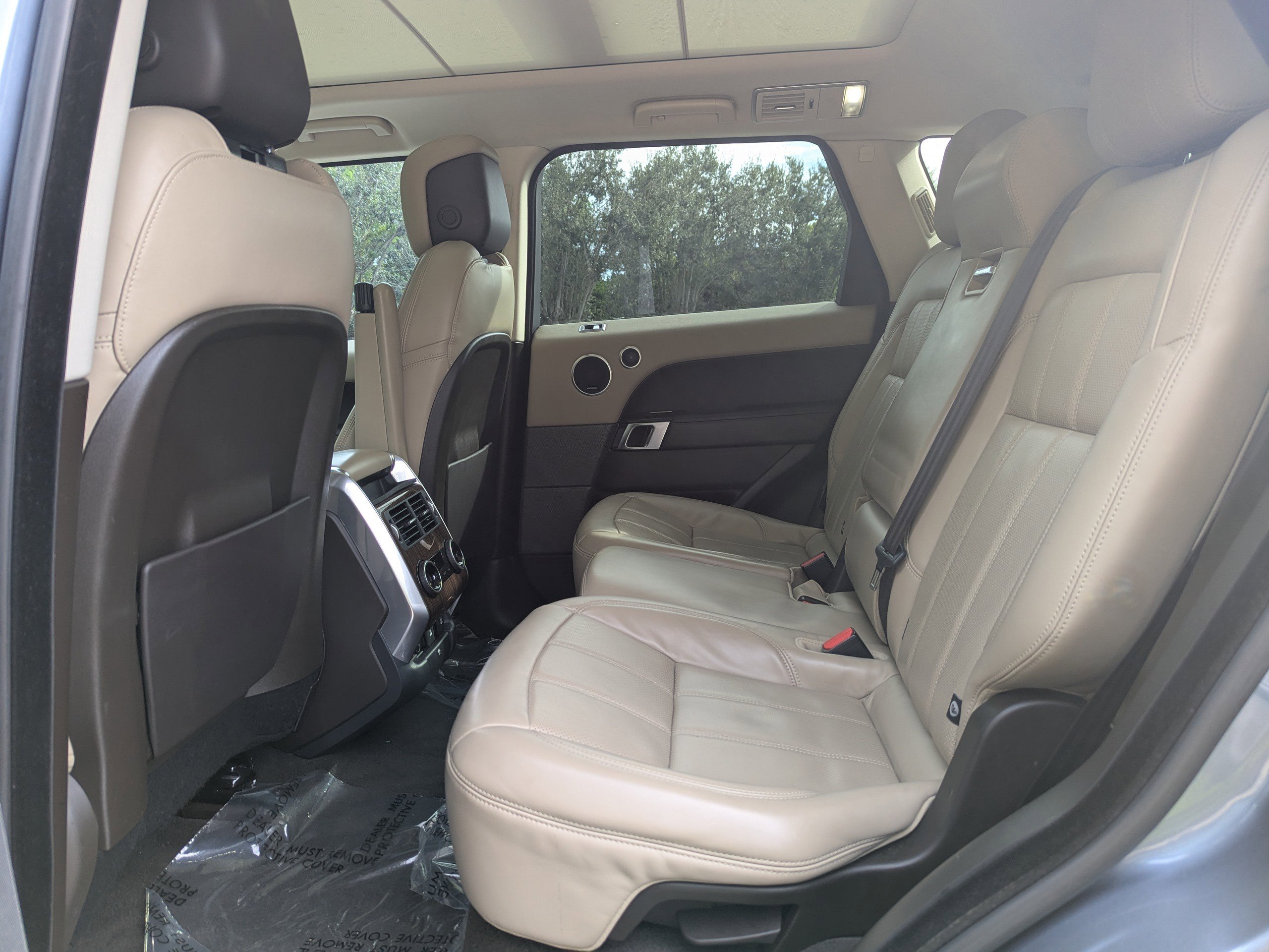 2019 Land Rover Range Rover Sport HSE photo 19