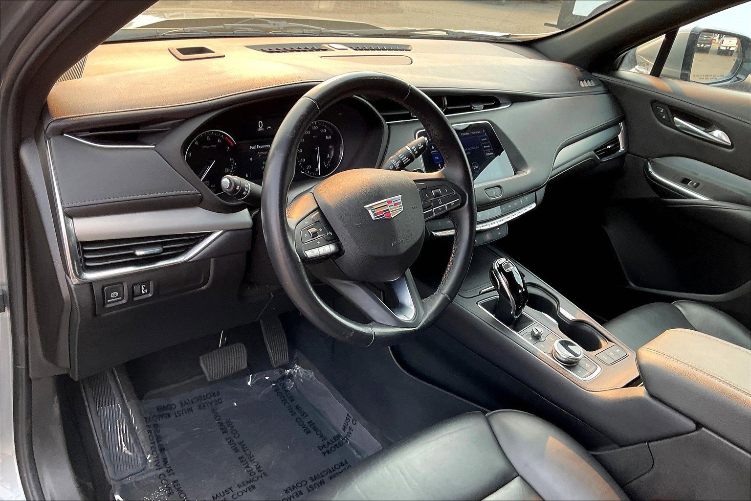 2023 Cadillac XT4 Premium Luxury photo 9