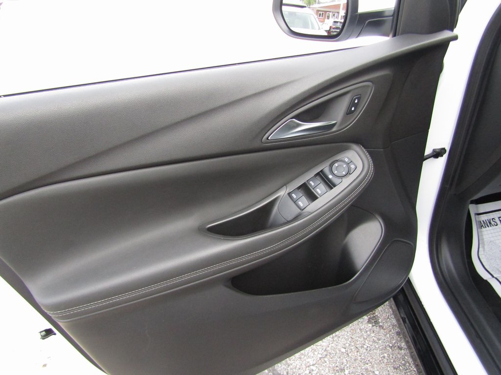 2024 Buick Encore GX Sport Touring photo 9