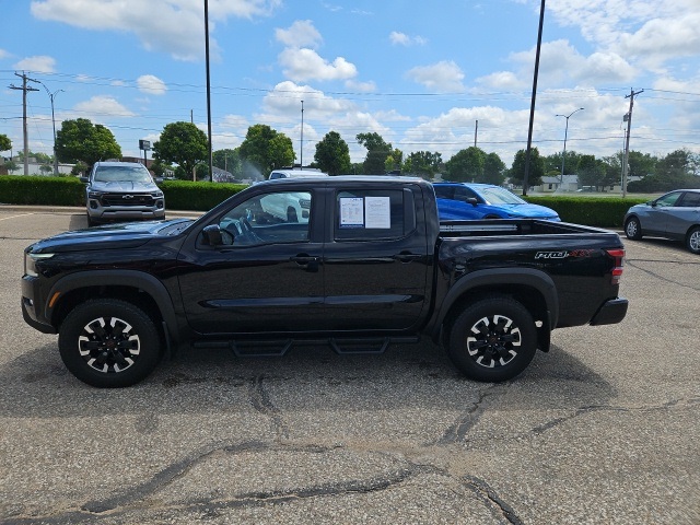 2023 Nissan Frontier PRO-4X photo 2