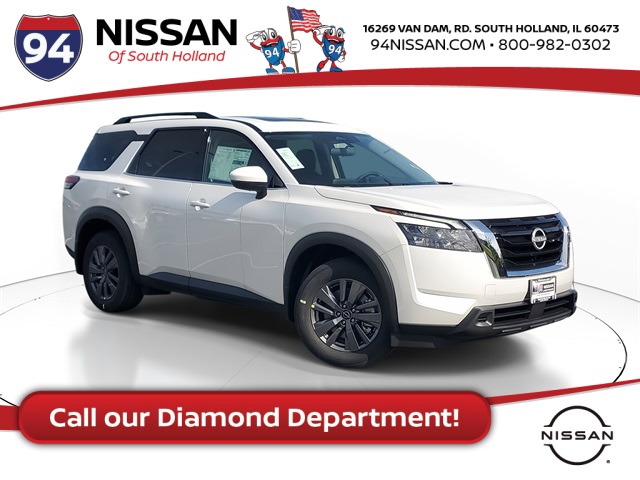 2025 Nissan Pathfinder SV's photo