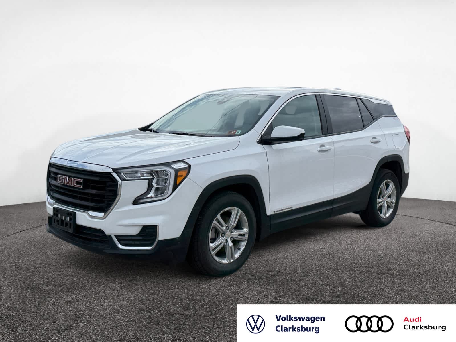 2024 GMC Terrain SLE's photo