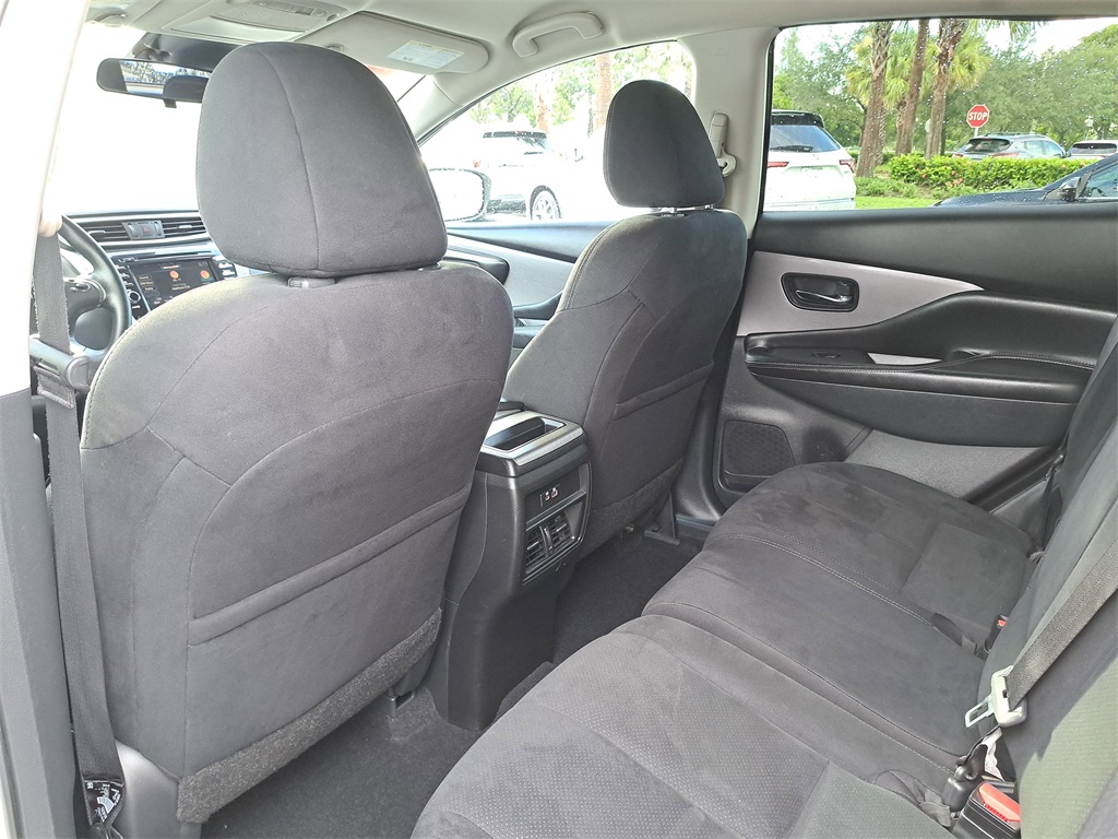 2020 Nissan Murano S photo 9