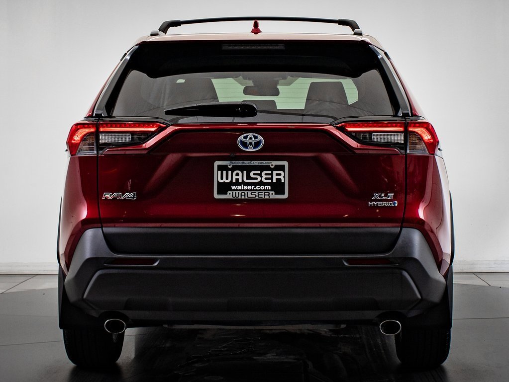2021 Toyota RAV4 Hybrid XLE photo 7