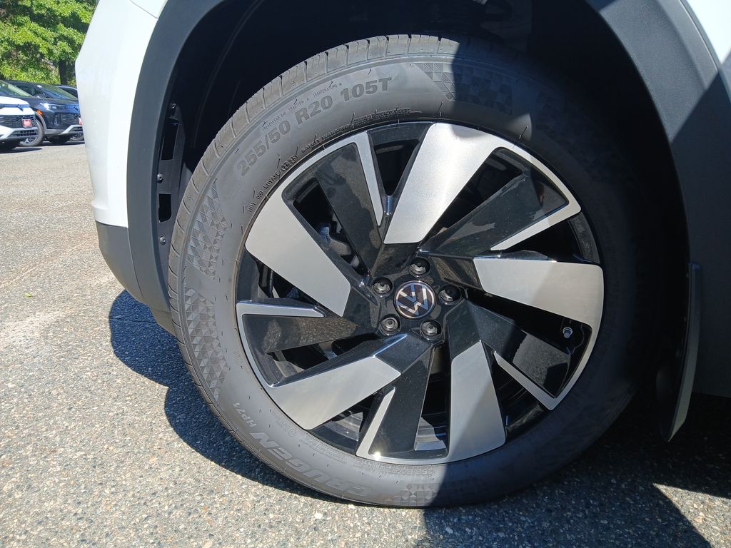 2026 Volkswagen Atlas Cross Sport SE Technology photo 23