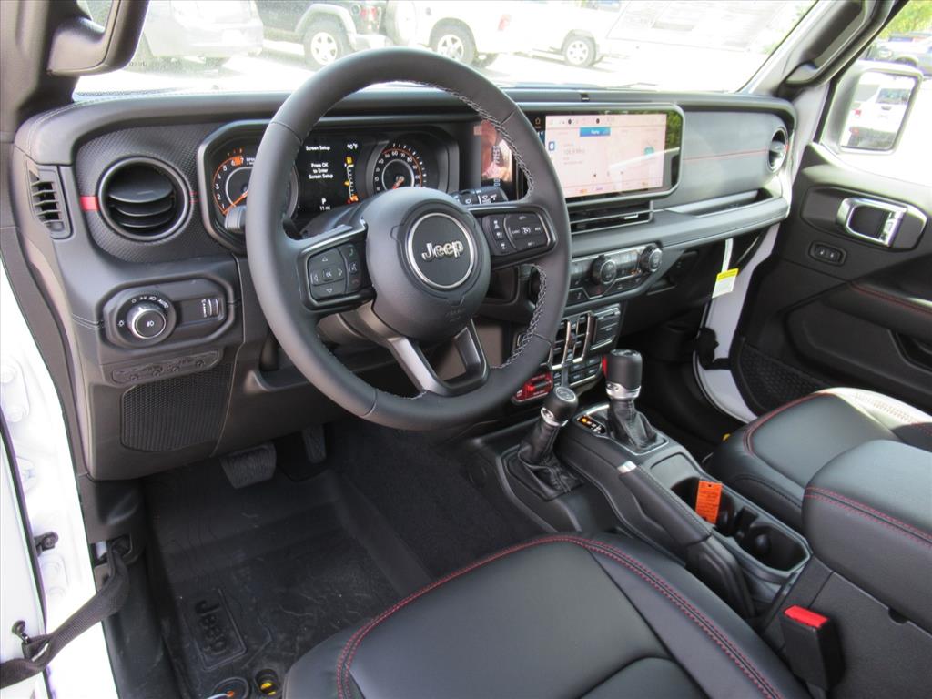 2025 Jeep Wrangler Rubicon photo 15
