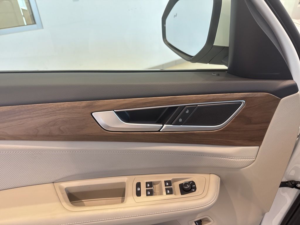 2026 Volkswagen Atlas SE Technology photo 18
