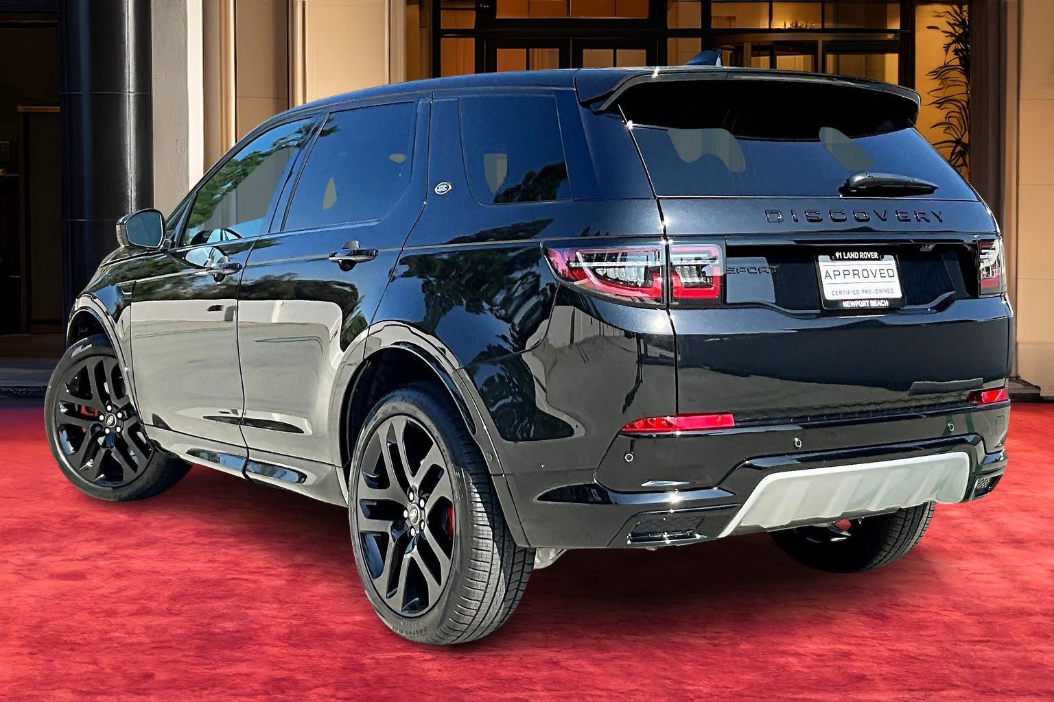 2025 Land Rover Discovery Sport Dynamic SE photo 9
