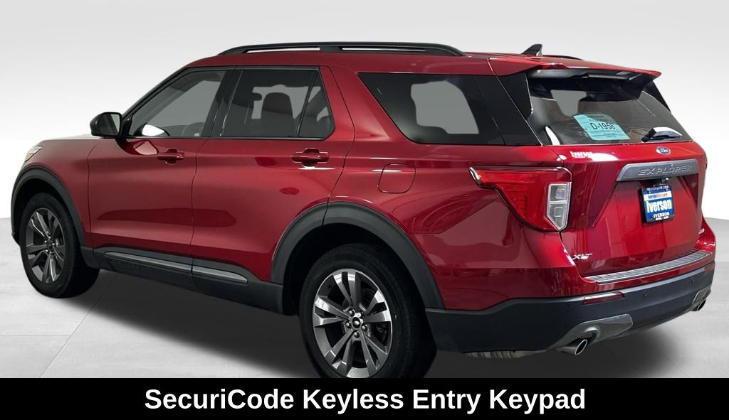 2023 Ford Explorer XLT photo 4