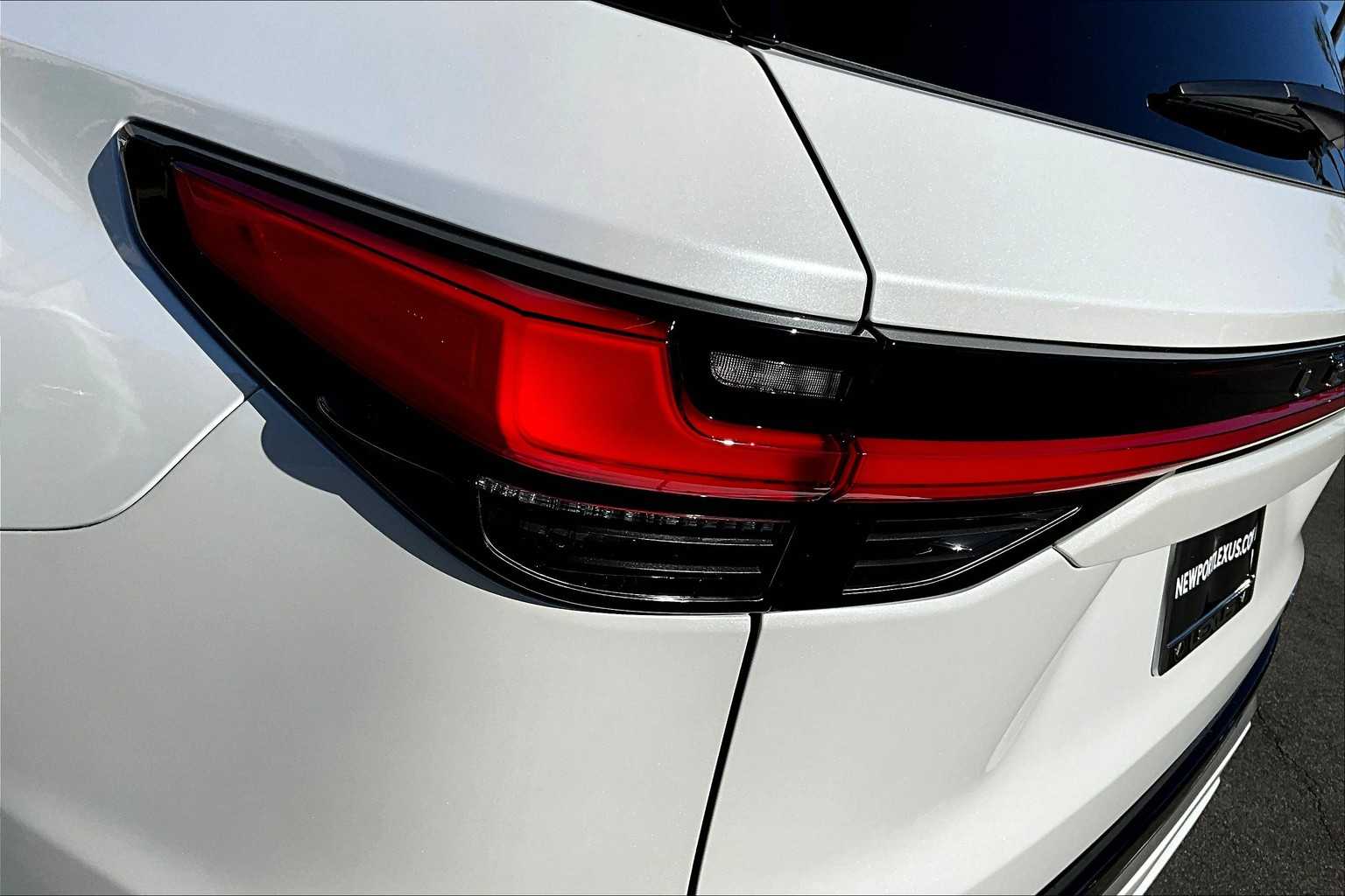 2026 Lexus TX 500h F SPORT Performance Premium photo 8