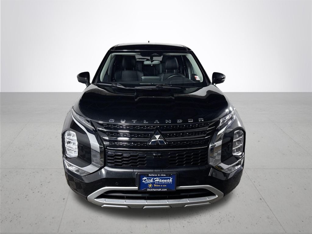 2023 Mitsubishi Outlander PHEV SE photo 2