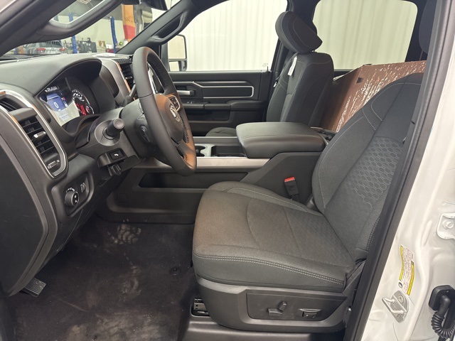 2026 Ram 2500 Big Horn photo 2