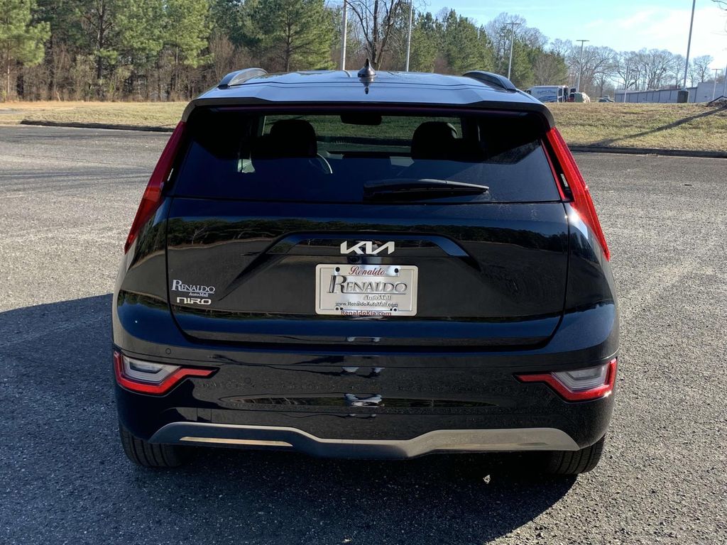 2024 Kia Niro EV Wave photo 2