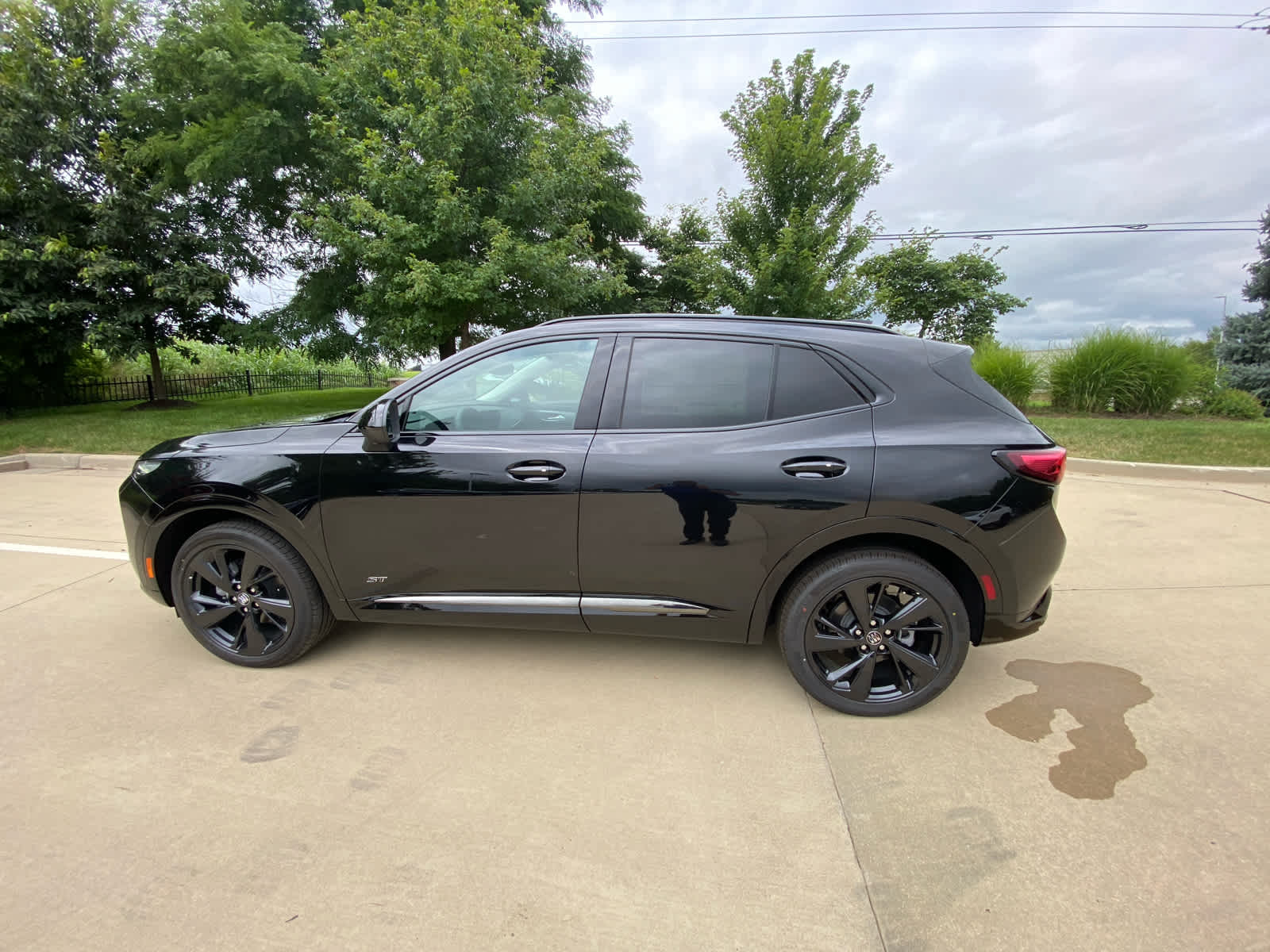 2025 Buick Envision Sport Touring photo 8