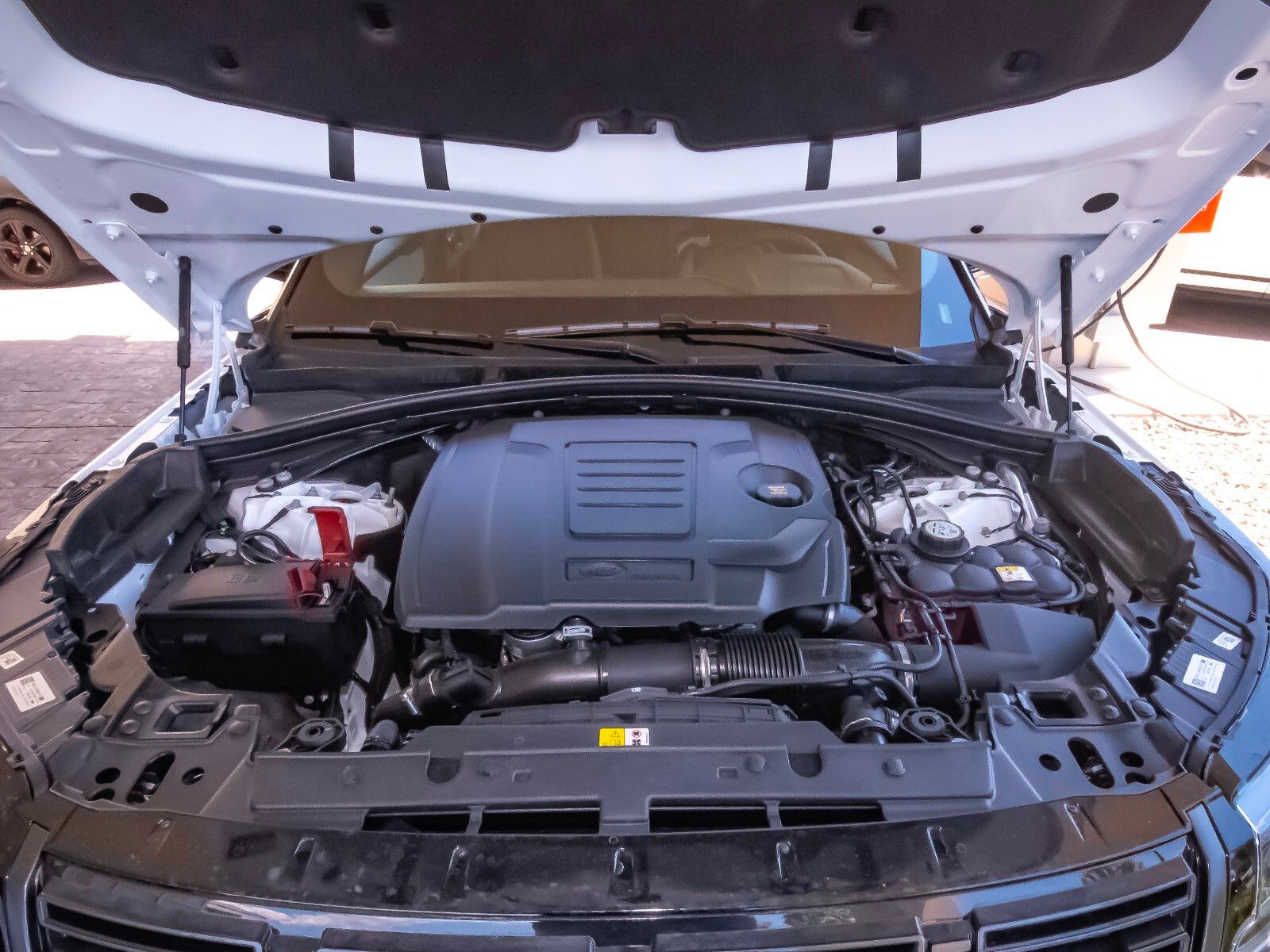 2026 Land Rover Range Rover Velar SE photo 50