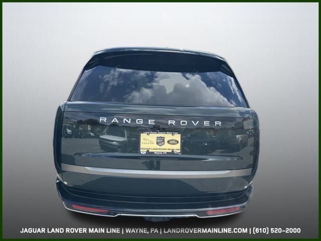 2025 Land Rover Range Rover SE photo 2