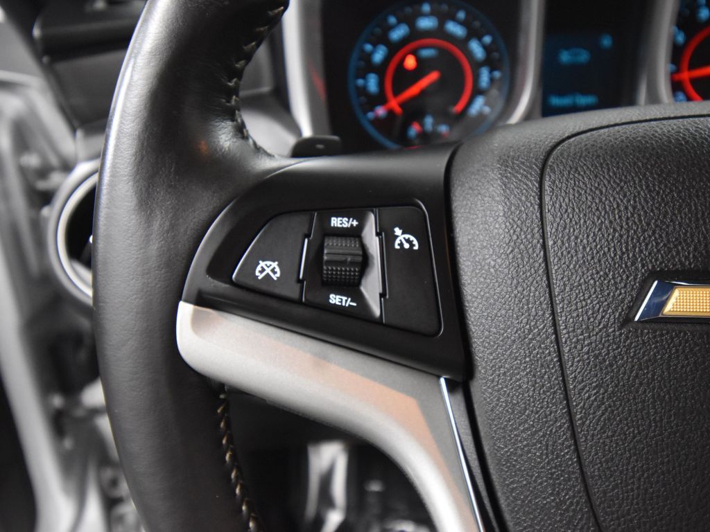 2013 Chevrolet Camaro 2LT photo 23