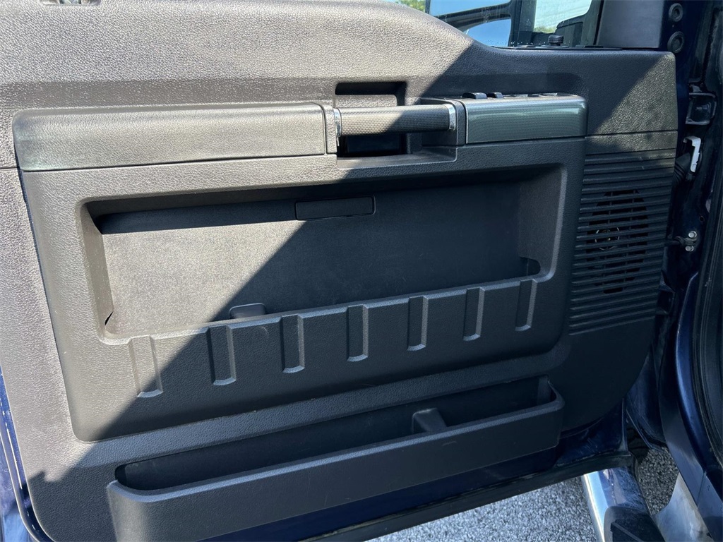 2009 Ford F-250 FX4 photo 18