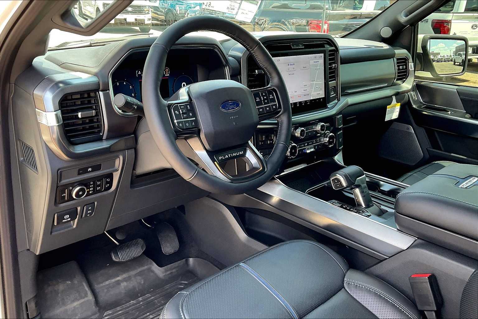 2025 Ford F-150 Platinum photo 8