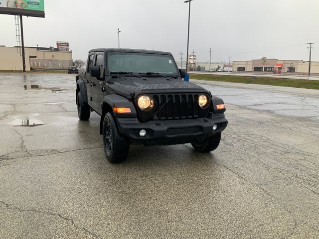 2020 Jeep Gladiator Sport photo 3