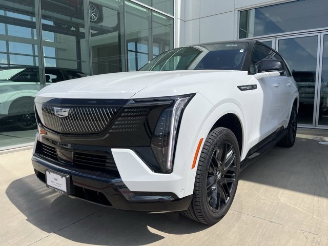 2025 Cadillac Escalade IQ photo 2
