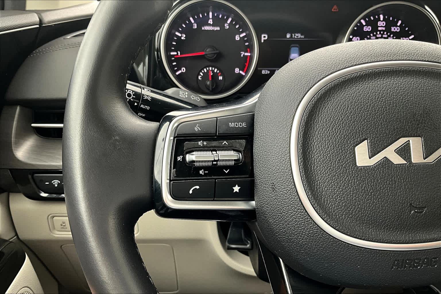 2022 Kia Carnival EX photo 20