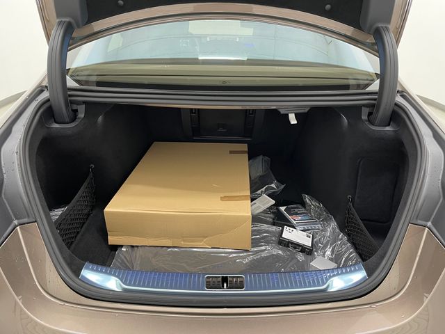 2026 Mercedes Benz S 580 4MATIC photo 4
