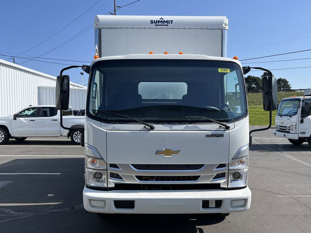 2025 Chevrolet Silverado 4500HD photo 2