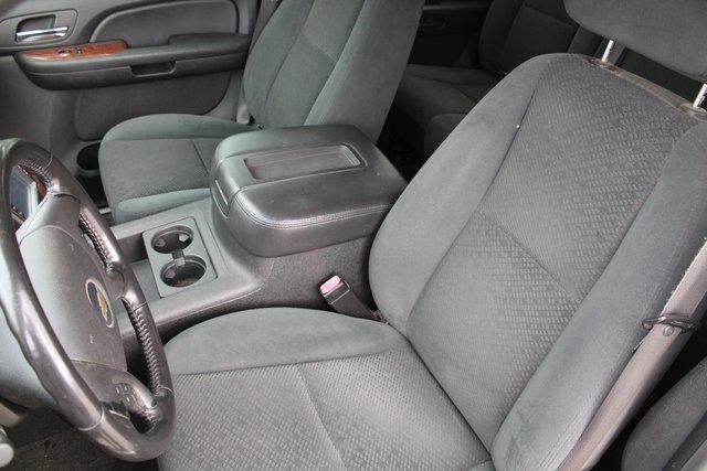 2008 Chevrolet Avalanche LT photo 3