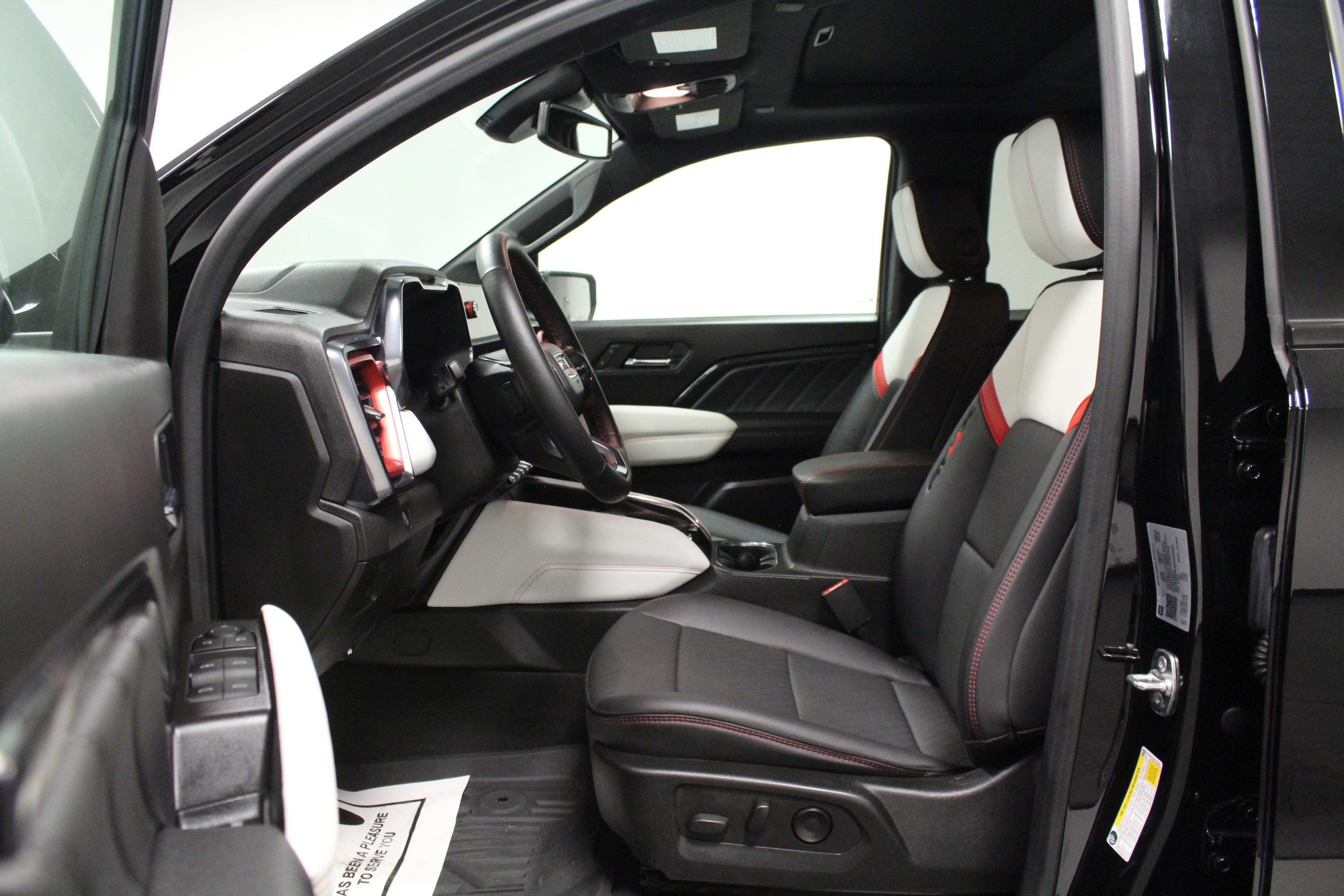 2024 Gmc Canyon AT4X photo 11