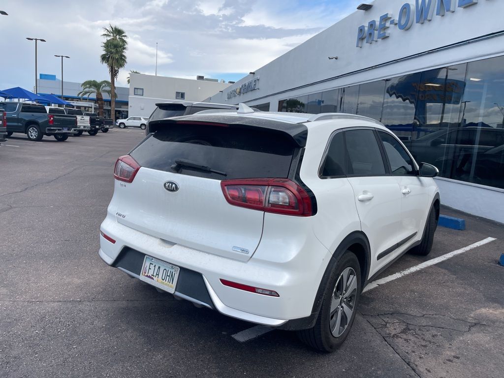 2017 Kia Niro LX photo 10