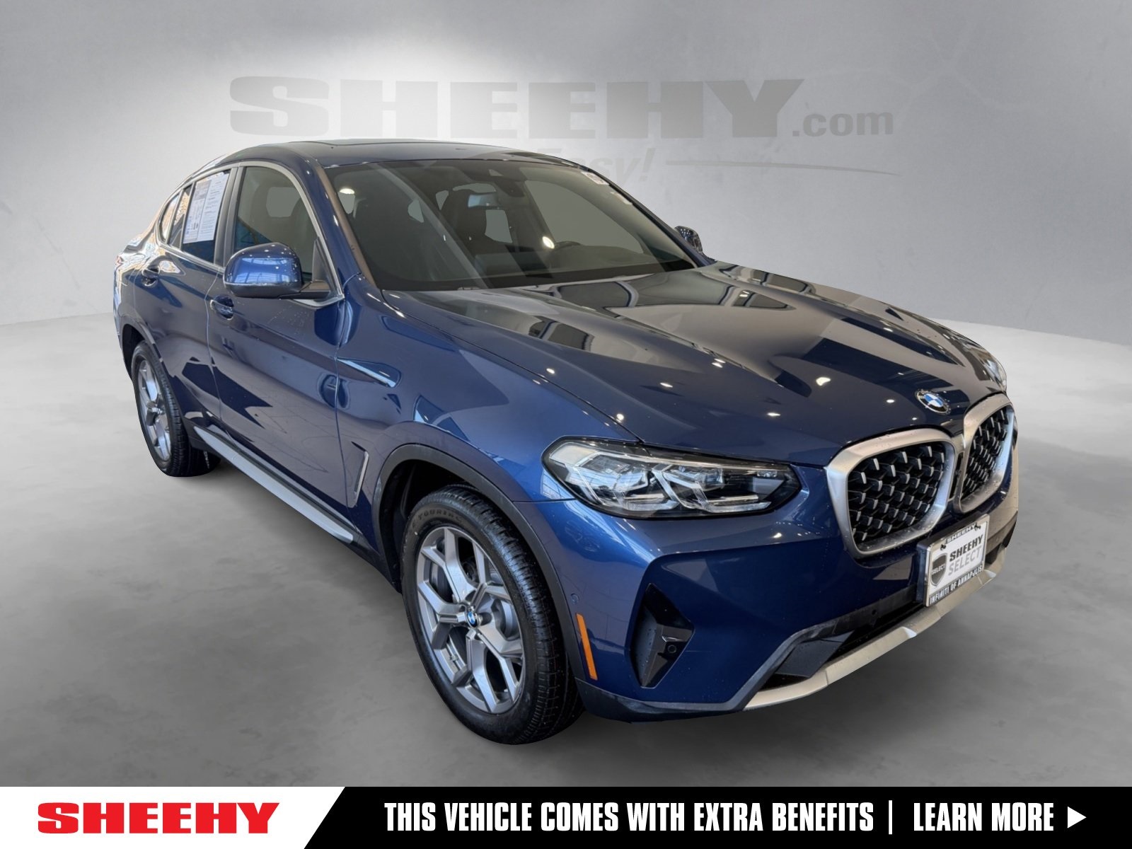 2023 BMW X4 30i's photo