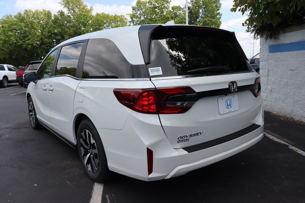 2026 Honda Odyssey EX-L photo 3