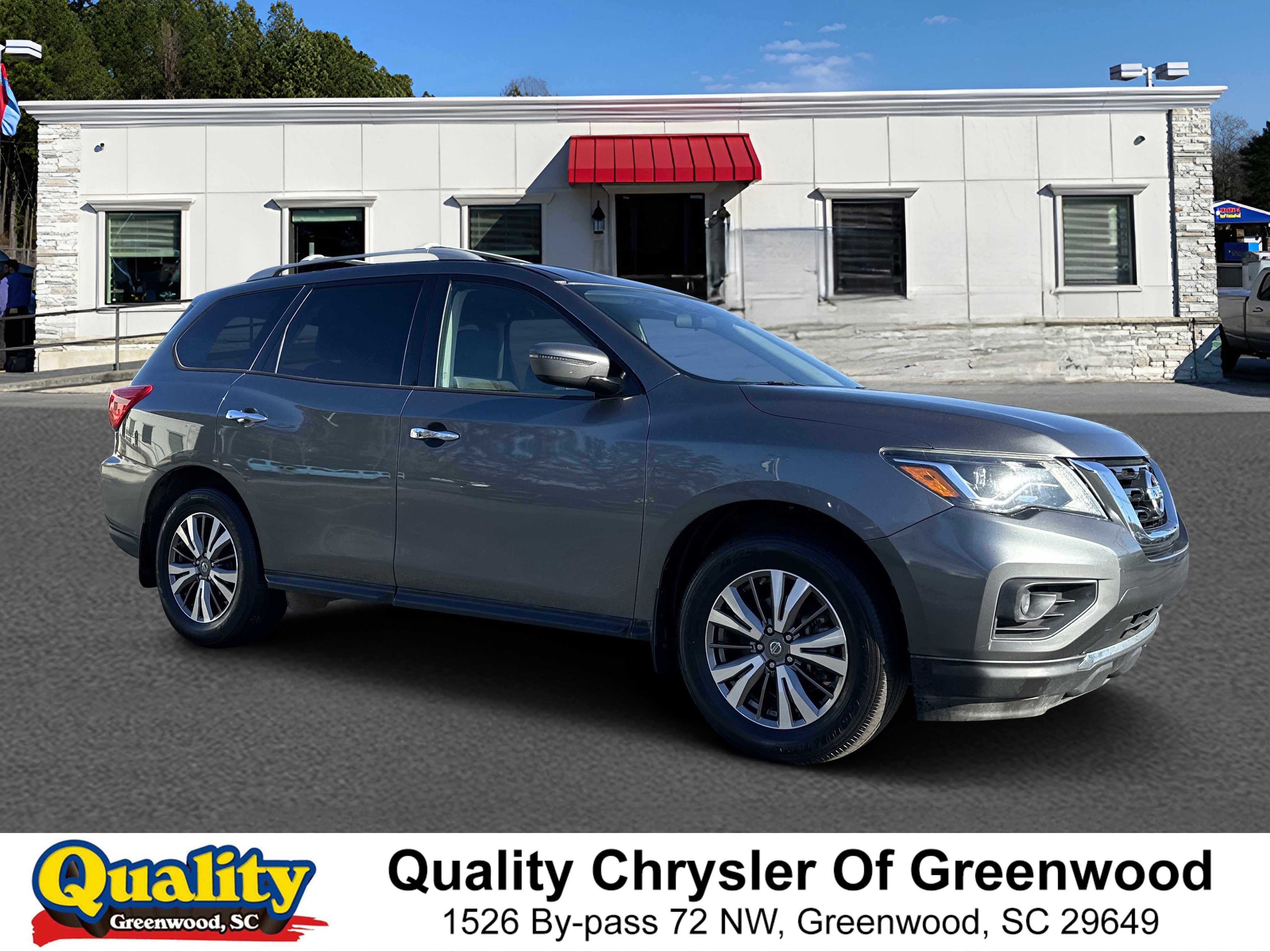 2019 Nissan Pathfinder S's photo