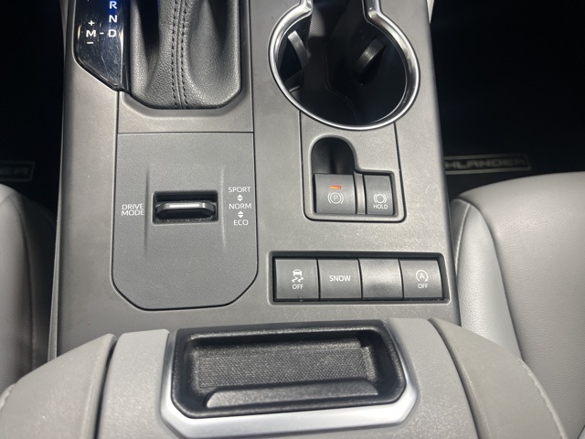 2021 Toyota Highlander XLE photo 16