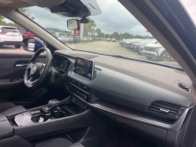 2023 Nissan Rogue SV photo 20